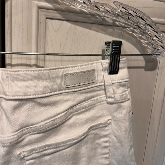 Abercrombie and Fitch | Simone High Rise shorts - Picture 5 of 5